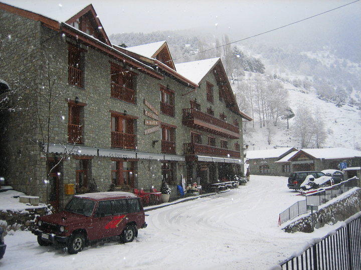 Hostal La Font Os de Civis Luaran gambar